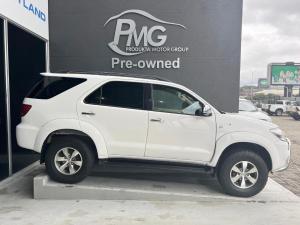 Toyota Fortuner 3.0D-4D 4x4 - Image 3