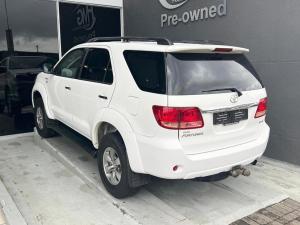 Toyota Fortuner 3.0D-4D 4x4 - Image 5
