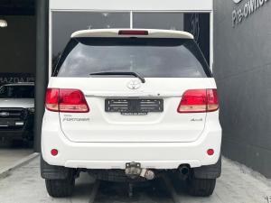 Toyota Fortuner 3.0D-4D 4x4 - Image 6