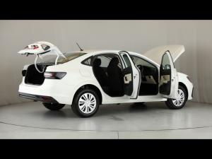 Volkswagen Polo sedan 1.6 auto - Image 18