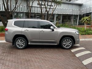 Toyota Land Cruiser 300 3.5T ZX - Image 4