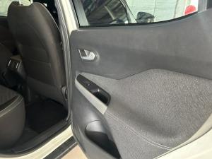 Nissan Magnite 1.0 Turbo Acenta Plus auto - Image 9