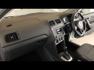 Volkswagen Polo Vivo hatch 1.6 Comfortline auto - Image 7