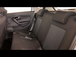 Volkswagen Polo Vivo hatch 1.6 Comfortline auto - Image 21