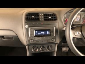 Volkswagen Polo Vivo hatch 1.6 Comfortline auto - Image 24