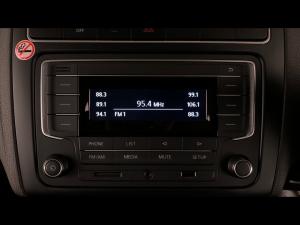 Volkswagen Polo Vivo hatch 1.6 Comfortline auto - Image 25