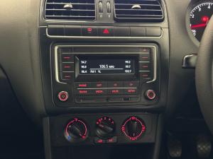 Volkswagen Polo Vivo hatch 1.4 Comfortline - Image 21