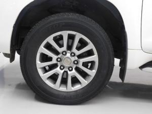 Toyota Prado VX 2.8GD automatic - Image 16