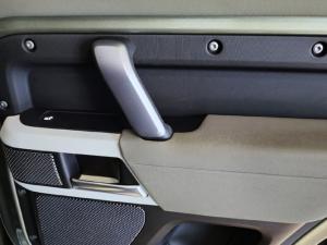 Land Rover Defender 110 D240 X-Dynamic SE - Image 15