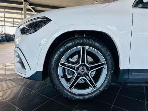 Mercedes-Benz GLA GLA200 Progressive - Image 9