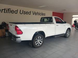 Toyota Hilux 2.8GD-6 4x4 Raider auto - Image 3