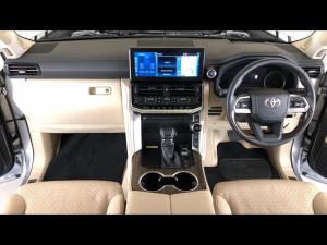 Toyota Land Cruiser 300 3.3D ZX - Image 6