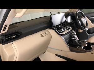 Toyota Land Cruiser 300 3.3D ZX - Image 7