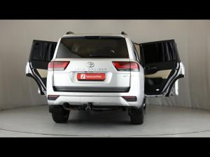 Toyota Land Cruiser 300 3.3D ZX - Image 9