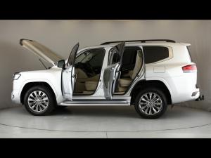 Toyota Land Cruiser 300 3.3D ZX - Image 11