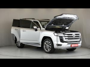 Toyota Land Cruiser 300 3.3D ZX - Image 14