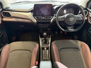 Toyota Starlet Cross 1.5 XR manual - Image 7