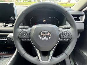 Toyota RAV4 2.0 VX - Image 11
