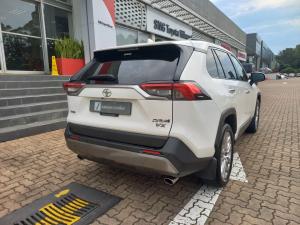 Toyota RAV4 2.0 VX - Image 2