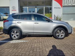Toyota RAV4 2.0 GX auto - Image 3