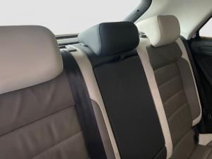Volkswagen T-ROC 2.0 TSI Design 4MOT DSG - Image 9