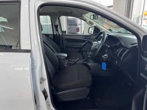 Ford Ranger 2.2TDCI XL automaticD/C - Image 11