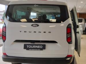 Ford Tourneo Custom 2.0SiT Trend LWB - Image 6