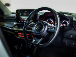 Suzuki Swift 1.2 GLX auto - Image 11