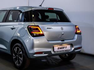 Suzuki Swift 1.2 GLX auto - Image 9