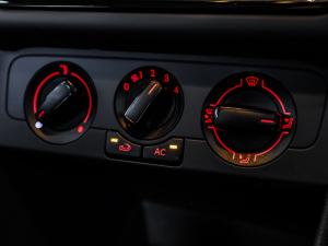 Volkswagen Polo Vivo hatch 1.4 - Image 10