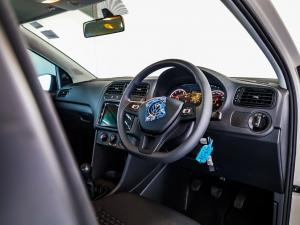 Volkswagen Polo Vivo hatch 1.4 - Image 14