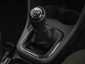 Volkswagen Polo Vivo hatch 1.4 Life - Image 16
