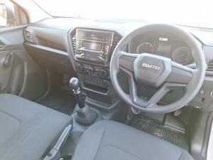 Isuzu D-Max 1.9TD single cab - Image 6