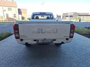 Isuzu D-Max Gen 6 250c single cab - Image 5