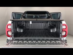 Toyota Hilux 2.8GD-6 double cab 4x4 Legend auto - Image 18