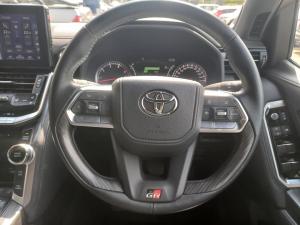 Toyota Land Cruiser 300 3.3D GR-Sport - Image 8
