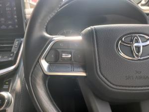Toyota Land Cruiser 300 3.3D GR-Sport - Image 9