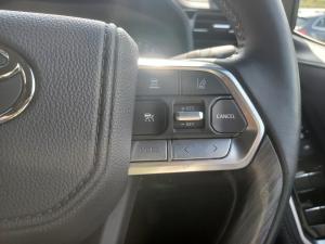 Toyota Land Cruiser 300 3.3D GR-Sport - Image 10