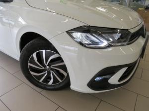 Volkswagen Polo 1.0 TSI Life DSG - Image 24
