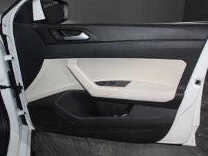 Volkswagen Polo 1.6 - Image 15