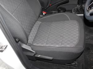 Volkswagen Polo 1.6 - Image 17