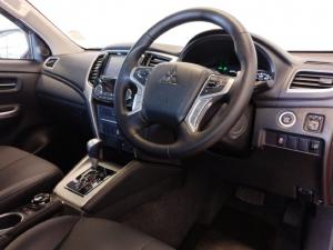 Mitsubishi Triton 2.4DI-D double cab 4x4 auto - Image 10