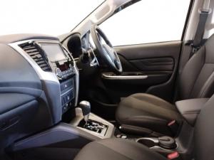 Mitsubishi Triton 2.4DI-D double cab 4x4 auto - Image 11