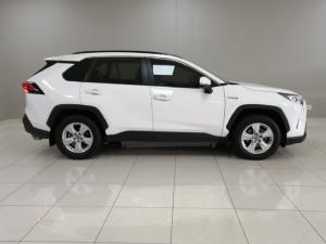 Toyota RAV4 2.5 Hybrid GX - Image 2