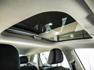 Volkswagen Polo hatch 1.0TSI Life manual - Image 11
