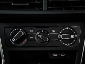 Volkswagen Polo hatch 1.0TSI Life manual - Image 16