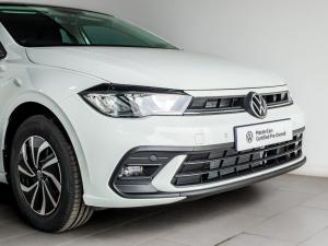 Volkswagen Polo hatch 1.0TSI Life manual - Image 3