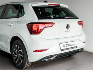 Volkswagen Polo hatch 1.0TSI Life manual - Image 5