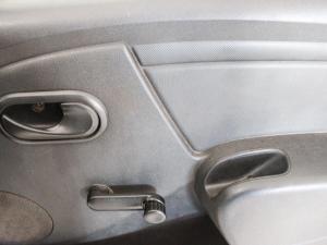 Nissan NP200 1.6i - Image 17
