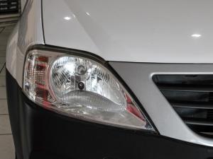 Nissan NP200 1.6i - Image 9